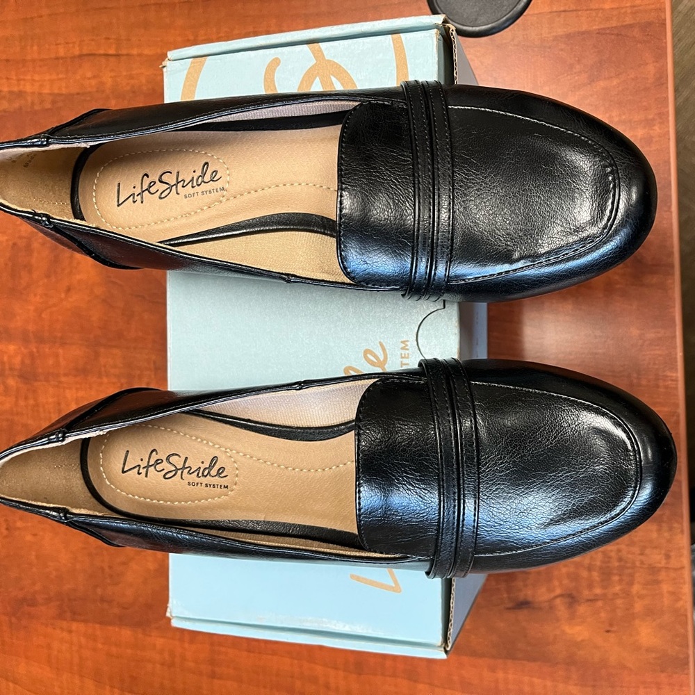 Life Stride Soft Systems Flats With Small Wedge - image 3